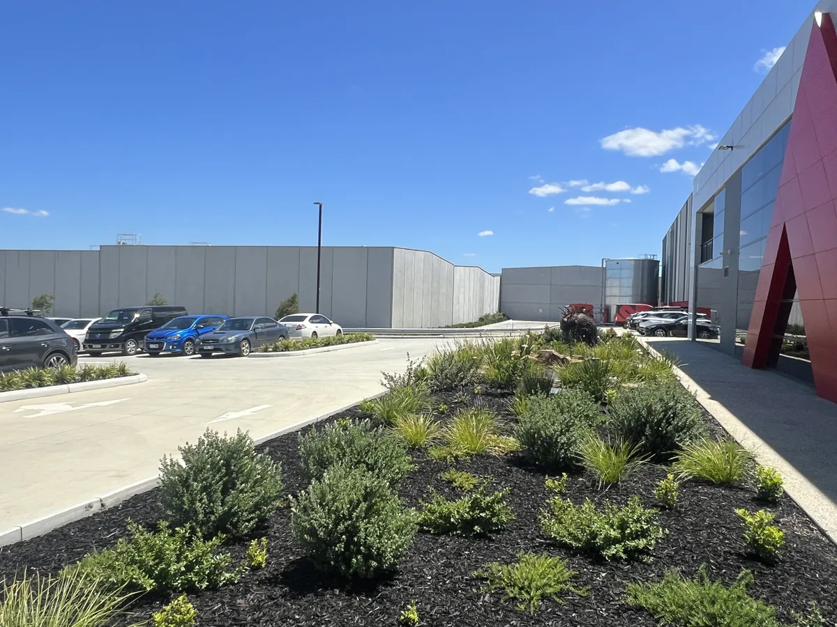 Commercial grounds, Cranbourne West